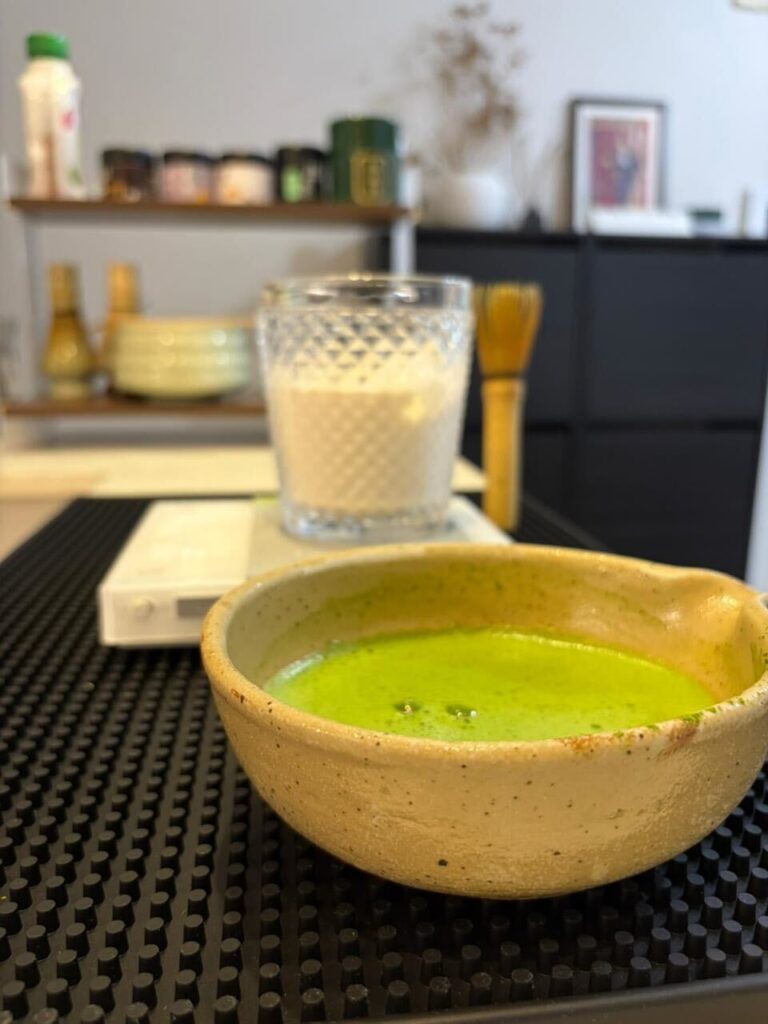 Blue Matcha vs. Green Matcha: What’s the Real Difference?